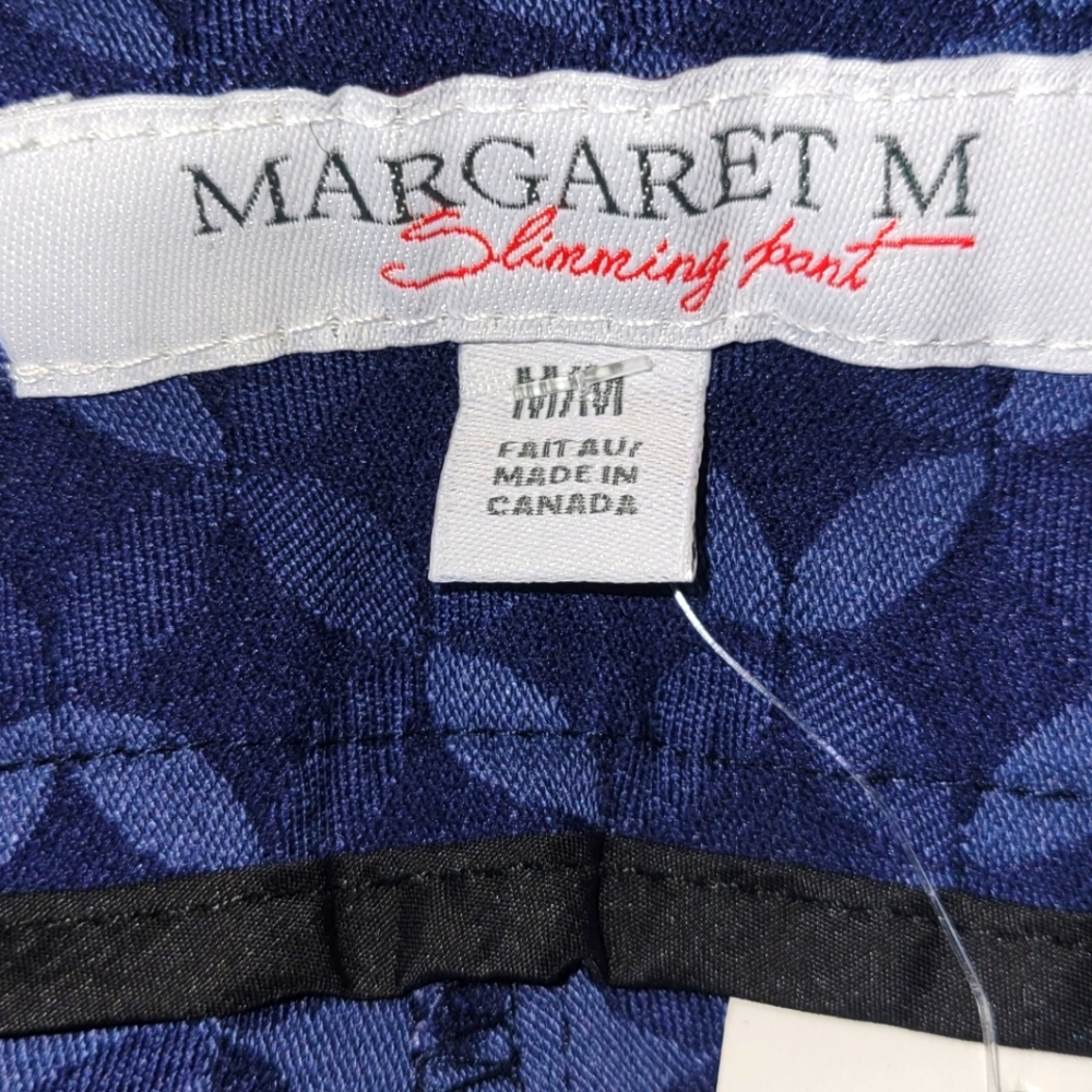 Cropped pull-on pants - Picture 3 of 3